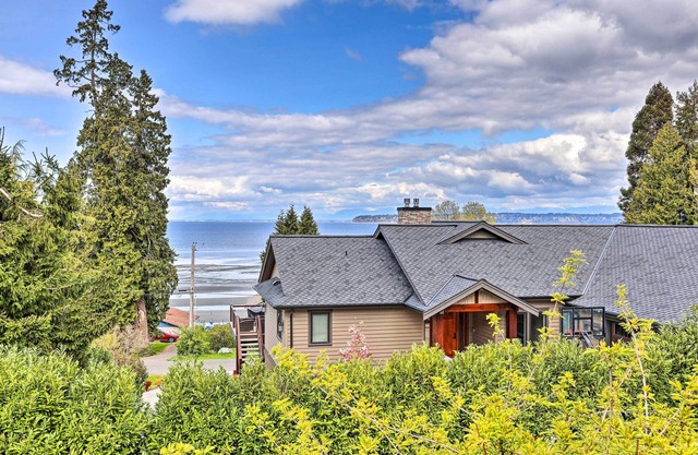 Well-Appointed Blaine Retreat Near the Bay!