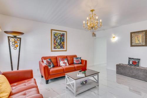 West Palm Beach Apartment 3 Mi to Shore!