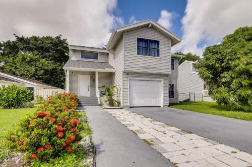 West Palm Beach Lake House Near Beaches!