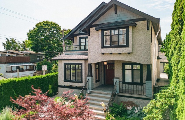 West Van Serene Retreat Near Downtown