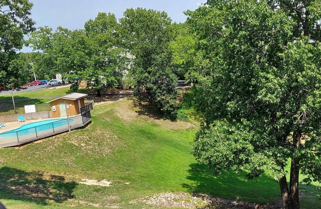 Westcreek Lodge @ Notch-vaulted Ceilings, 2 Pools, Private Lake, 1 Mile to Sdc!