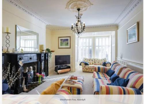 Westhaven 5 Beachfront Luxury-free Parking Permit