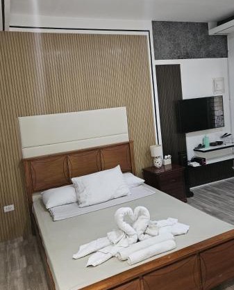 Weyh's Studio #1 by the ocean 100Mbps