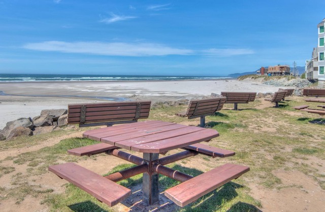 Whale Watcher Condo #1