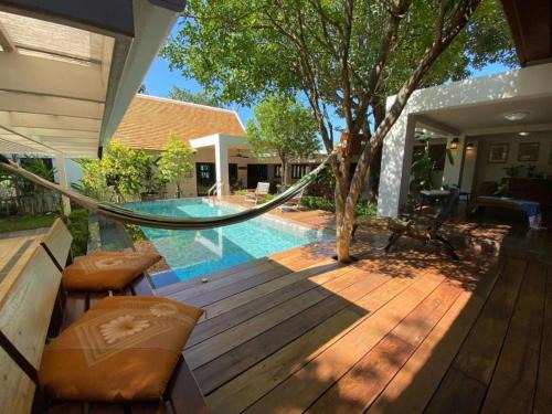 Whisper Oasis Chiang Mai - Your Chic Designer Jacuzzi Pool Villa with Daily Housekeeping