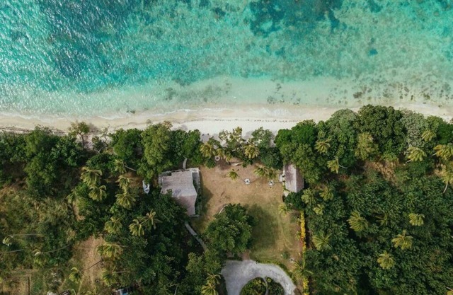 Whispering Palms -3 Absolute Beachfront Villas(EXCLUSIVE USE OF PROPERTY)