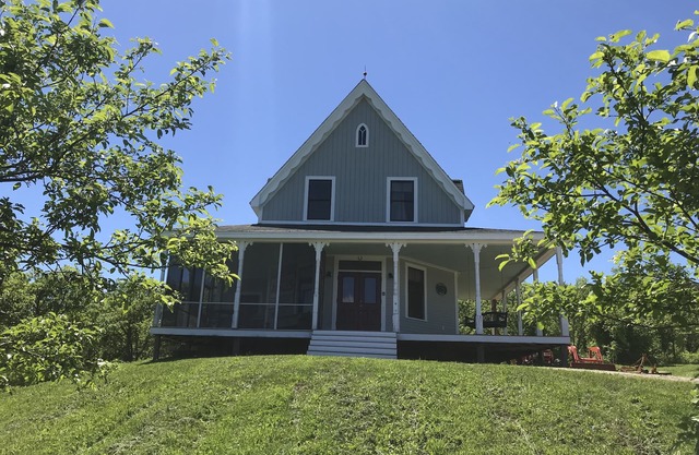 White Mountain Orchard House