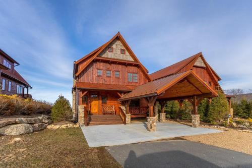 Whitetail Ridge Lodge at Eagles Nest