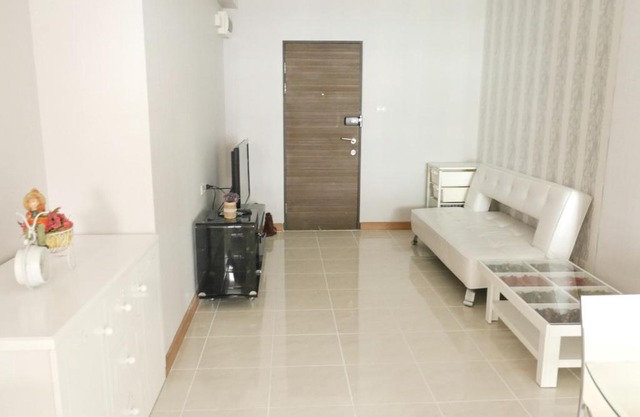 Wide Space Condo @ Nonthaburi