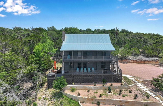 Wimberley Hill Country Retreat | Sleeps 31, Firepits, Cabins & Scenic Views