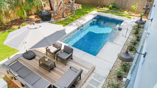 Windward House by AvantStay Walk to Beach Restaurants Saltwater Pool