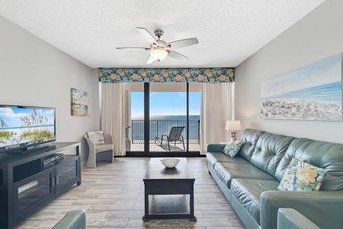 Windward Pointe 804- Sleeps 10 beachfront Resort amenities
