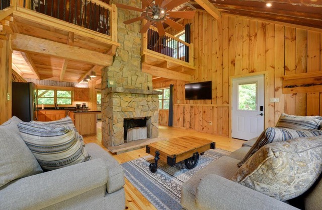 Wine Country Cottage with Fire Pit in Olin!