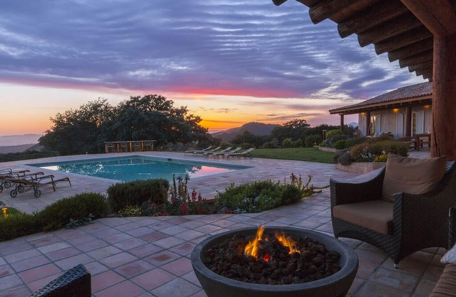 Wine Country Escape: Luxury Estate, Pool, Sauna, Steam, Spa, Views, 5+ Bedrooms