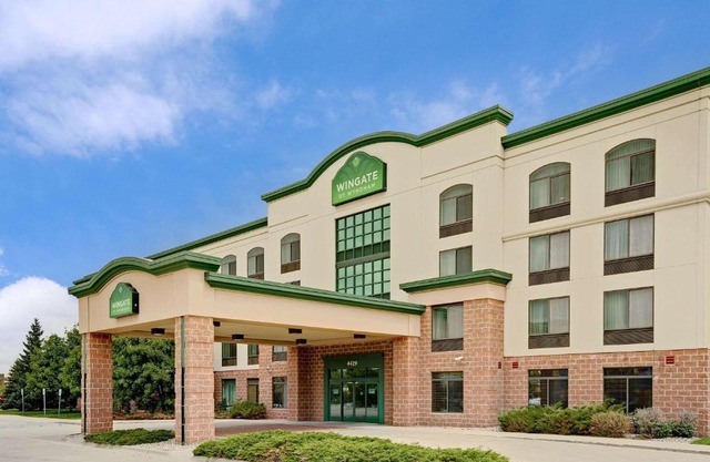 Wingate by Wyndham Fargo