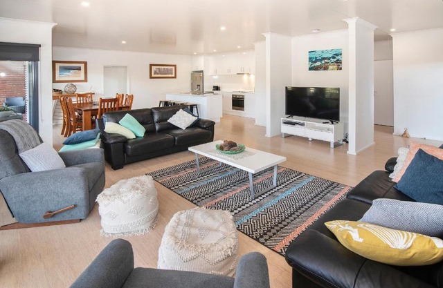 Wirraway Luxury Chalet