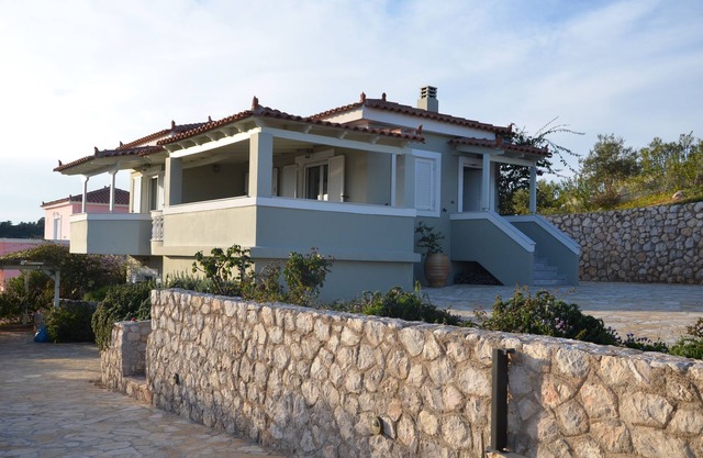 Wonderful Family House With Unique Sea View