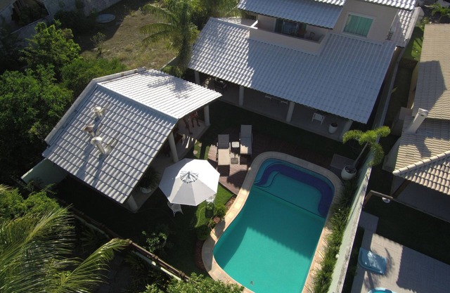 WONDERFUL HOUSE BY THE RIVER, POOL, COND. close, great price