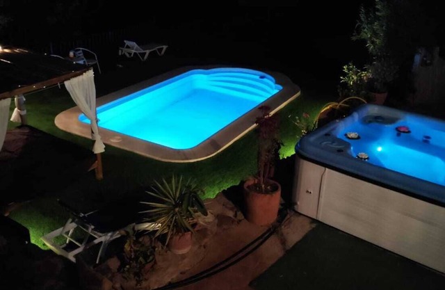 Wonderful house with amazing Jacuzzi, 20 'beach and fantastic mountain views