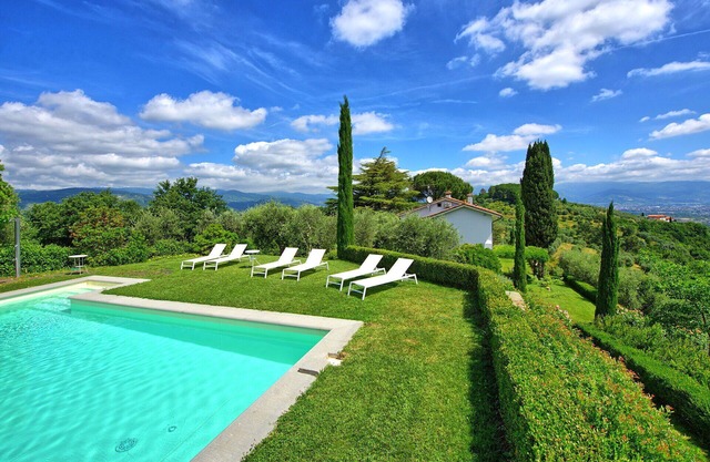 Wonderful private villa for 7 people with private pool, WIFI, A/C, TV, patio and panoramic view