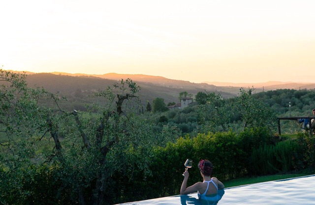 Wonderful private villa for 21 guests with A/C, private pool, WIFI and TV