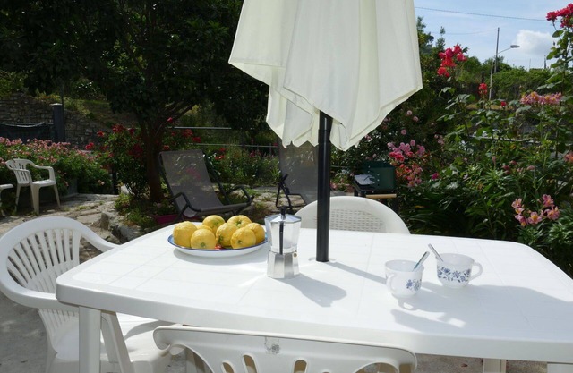 Wonderful private villa for 6 guests with WIFI, TV, patio and pets allowed