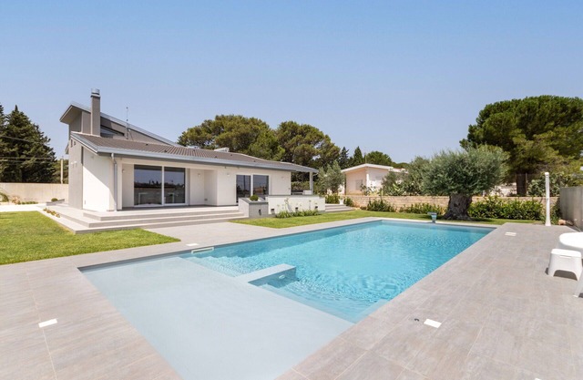 Wonderful villa for 4 guests with A/C, private pool, WIFI, TV and parking