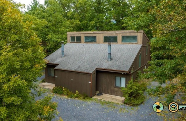 Woodland Retreat (#98A) | Quiet area | Minutes to Bryce Resort!