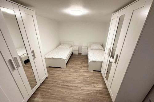 Work and Sleep Düsseldorf 6 Pers Bahnhofsnah Monteure und Gruppen D6