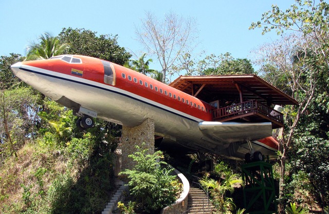 WORLD FAMOUS 727 Airplane Jungle Fuselage