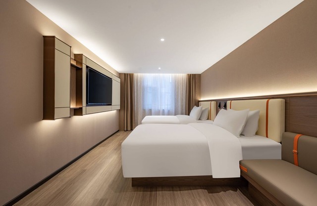 WorldHotel Quancheng Sqr Kuanholi Branch