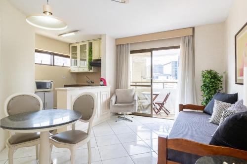 WS02-1204 · Twelth Four Flat Paulista