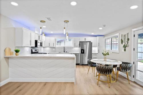 Xlnc Exotic home Rexview Dr