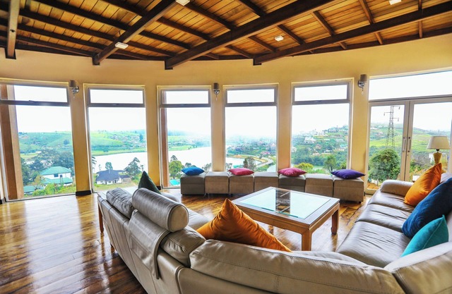 Yoho Villa Acacia