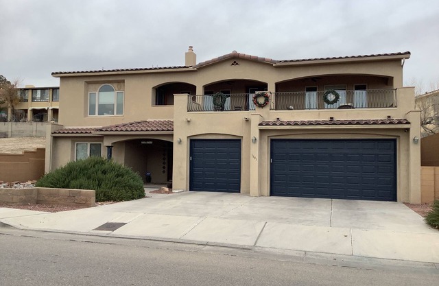 You are invited to enjoy the Land of Enchantment and a stay at Casa Sapien!