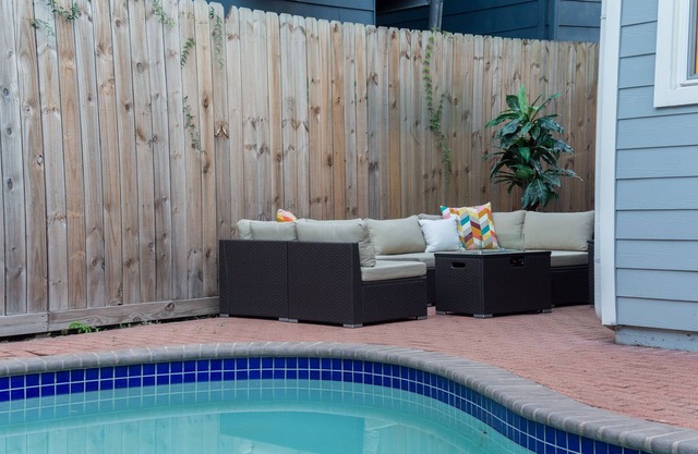 Your Montrose Gem! Sleeps 43/17BR/7.5BA/10PA