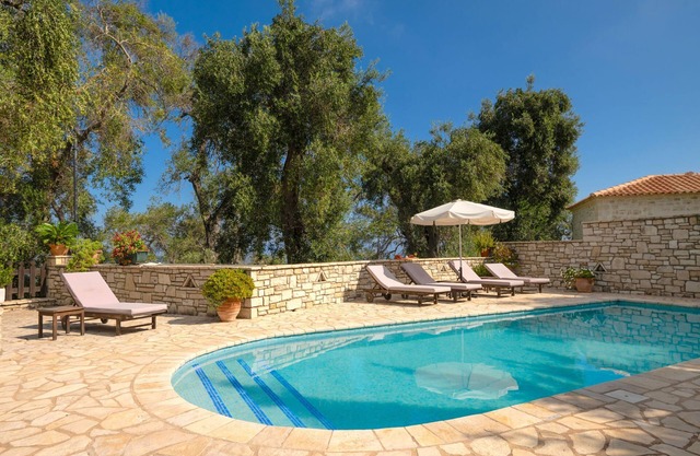 Your Paxos Paradise Awaits! 10x4m private pool, spacious terrace, and 3 bedrooms for up to 6 guests.