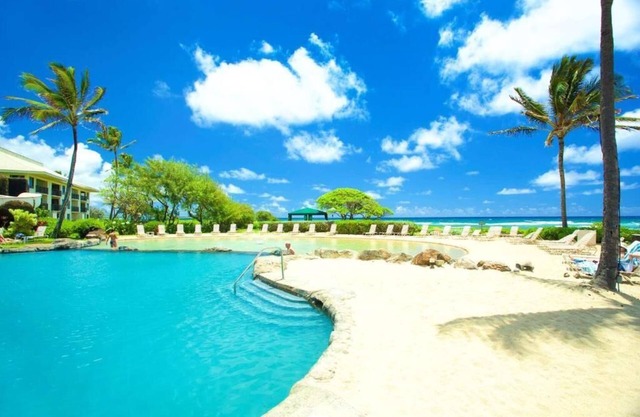 Your Relaxing Getaway Awaits! 4 Garden View Units, Private Balconies!