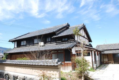 Yuraku