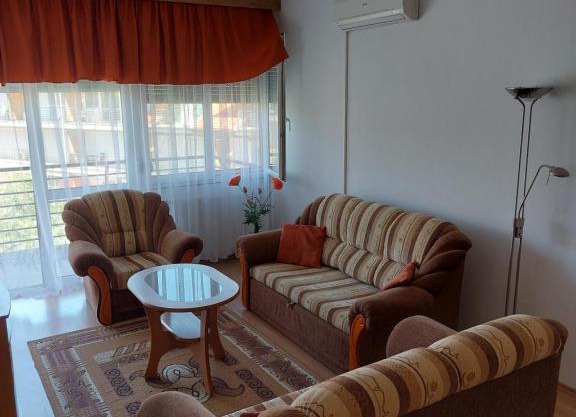 Yvette Apartman