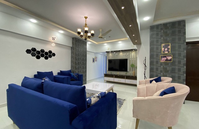 Zaha homes-Suite 3MZ: 2br Family apt with pool