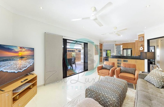 Zenhouse (Bayview) 4BR Luxury Family Home Pool/BBQ