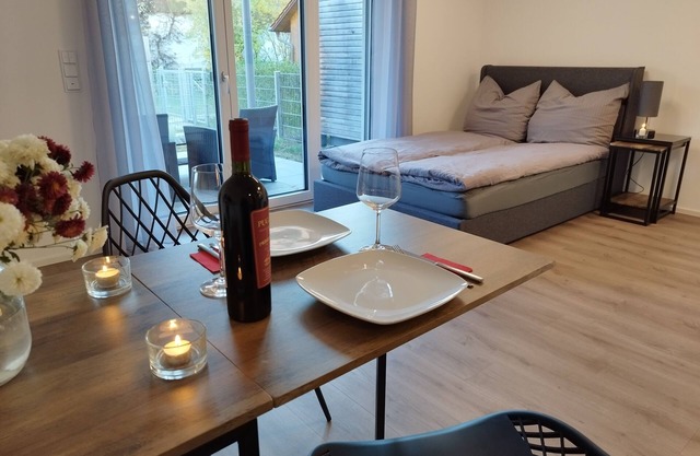 Zentrales, Helles und neu Möbliertes Apartment Nähe S-bahn