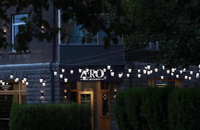 ZERO main apartment