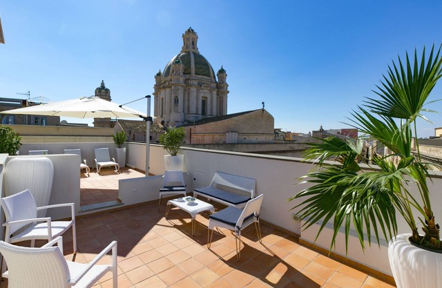 ZIBIBBO SUITES & ROOMS - Aparthotel in Centro Storico a Trapani