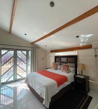 Zinzanathi Guest house