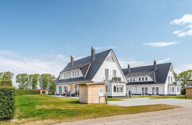 Zur Oie 27 "Westwind" (left) - Holiday home close to nature