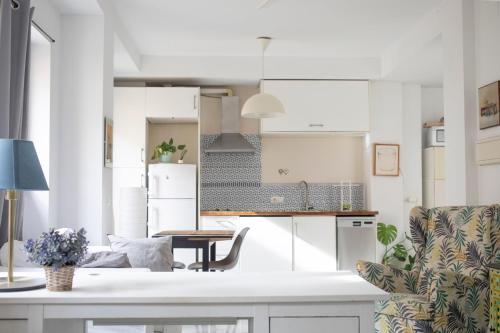 Encarnacion-Regina Apartment | ÁTICO CON BALCÓN EN PLENO CENTRO