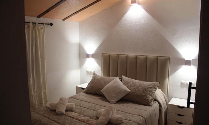 Setenil de las Bodegas Apartment | Ático de la Miel