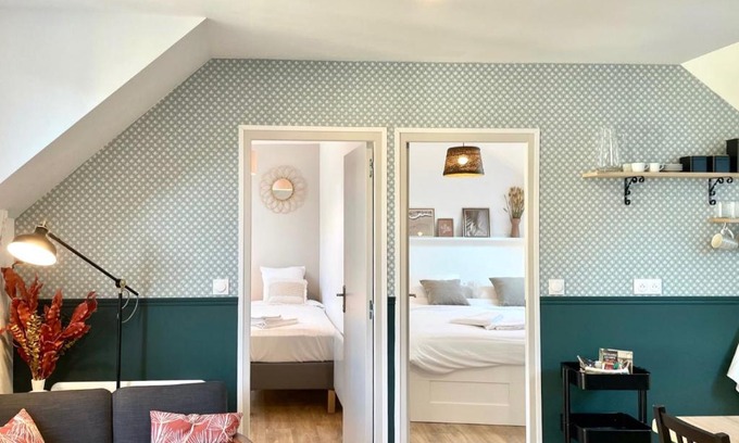 Saint-Meloir-des-Ondes Apartment | Émeraude Lumineux T3 au cœur du village, à 5 min des plages